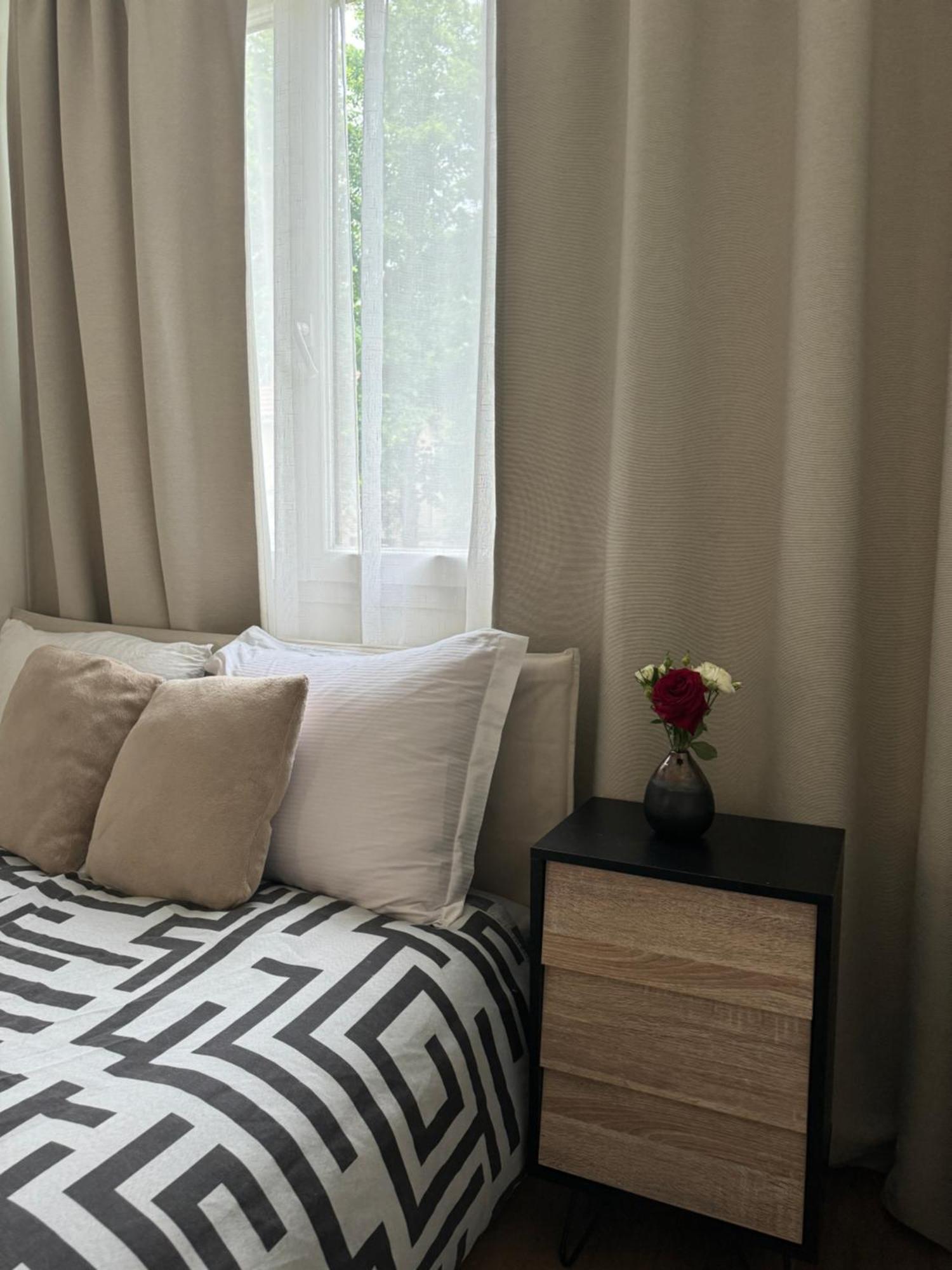 Une Chambre Dans Un Appartement Ablon-sur-Seine Экстерьер фото